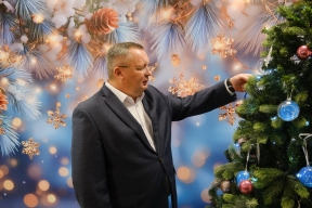 Председатель Думы Астраханской области Игорь Мартынов исполнил новогодние мечты детей в рамках акции «Елка желаний»