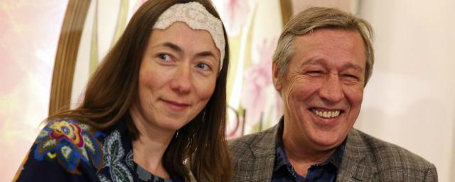 Михаил Ефремов не дал доверенность на ячейку в банке супруге Кругликовой
