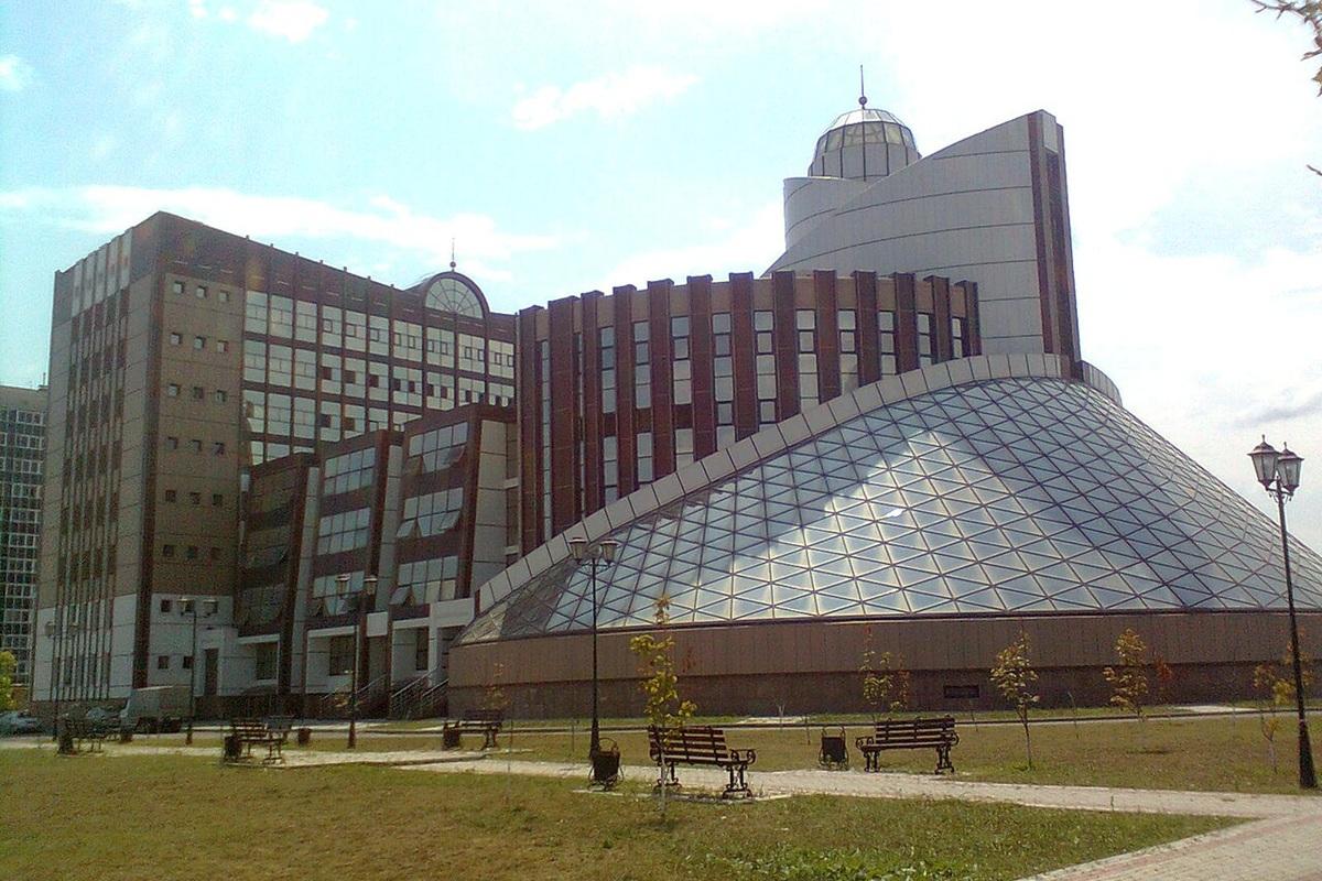 Более 80 тысяч жителей Чечни ограничены в выезде за границу из-за долгов