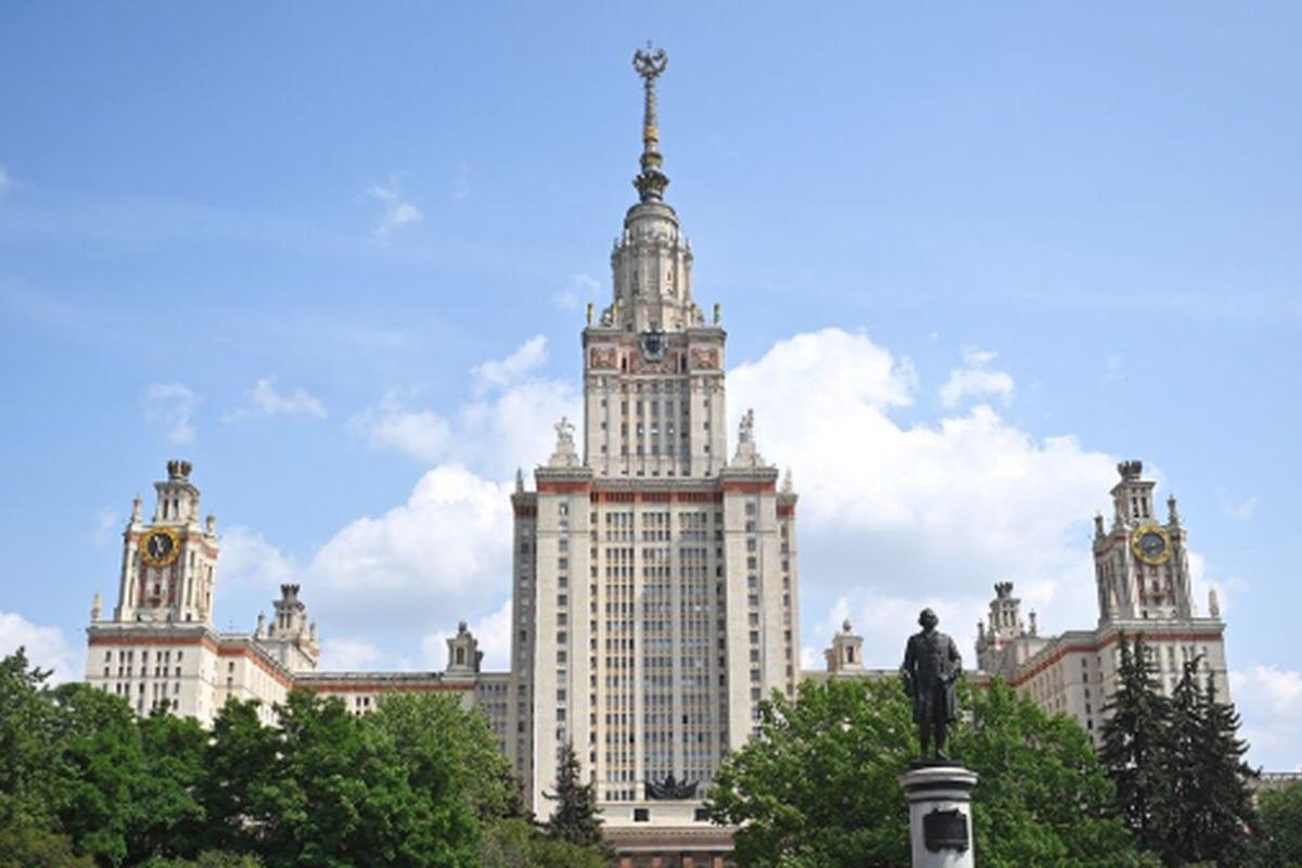 С 1 сентября в России начнут регулировать количество абитуриентов, принимаемых на коммерческой основе