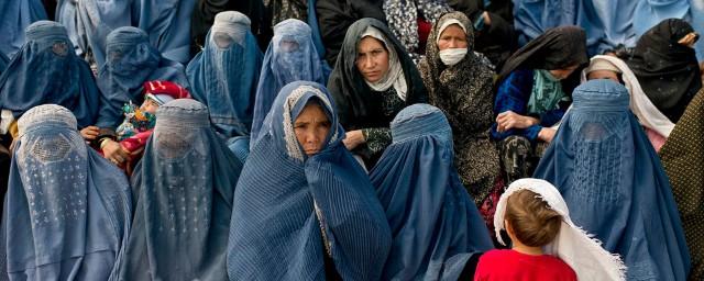 Observer: власти Великобритании не сдержали обещание о переселении афганцев