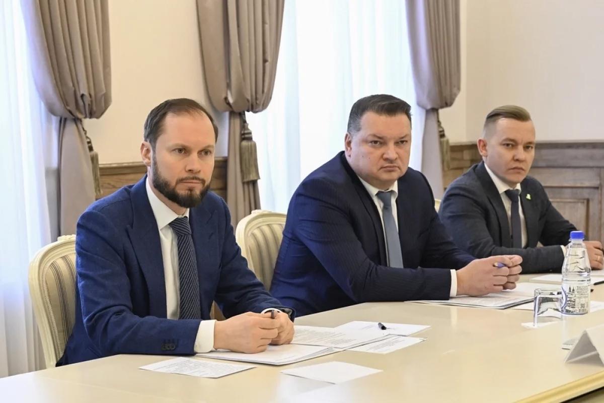 Врио губернатора Тверской области Виталий Королев обсудил с Росагролизингом обновление автопарка