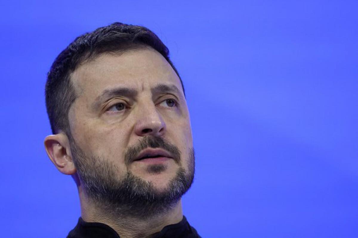 Зеленский раскритиковал отказ Украины от ядерного арсенала