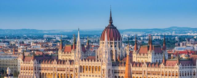 2 августа Венгрия возобновляет выдачу туристических виз гражданам России