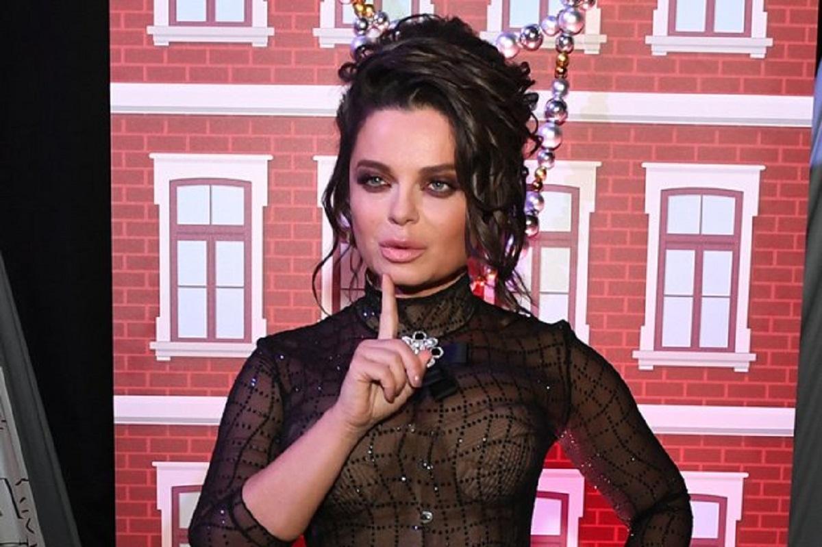 Наташа Королева пожаловалась, что ей приходится жить в стесненных условиях