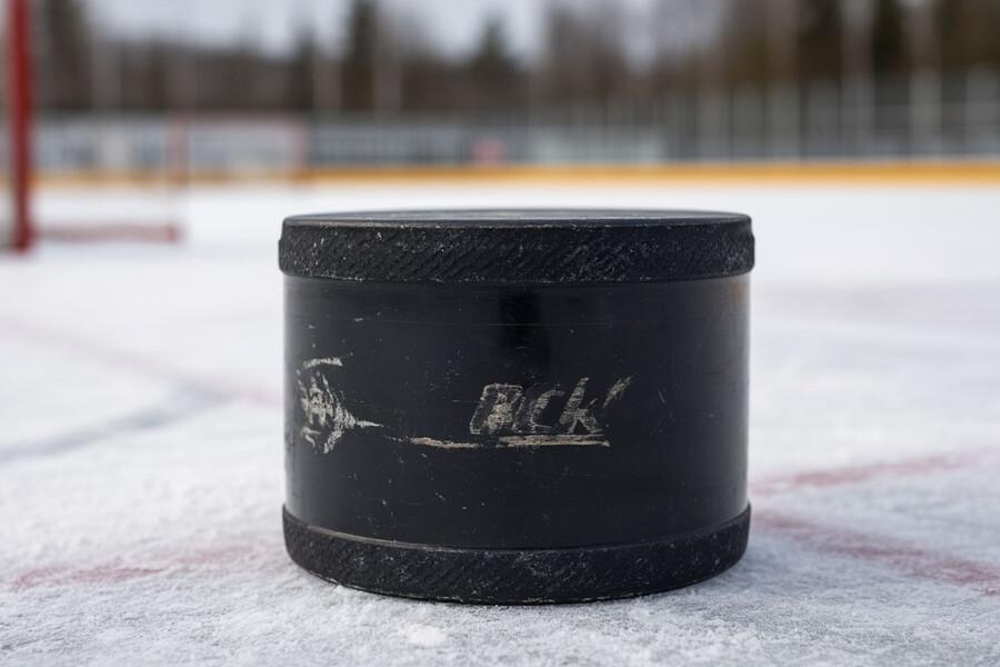 Неудачная кража: Биннингтону пришлось вернуть шайбу Овечкина