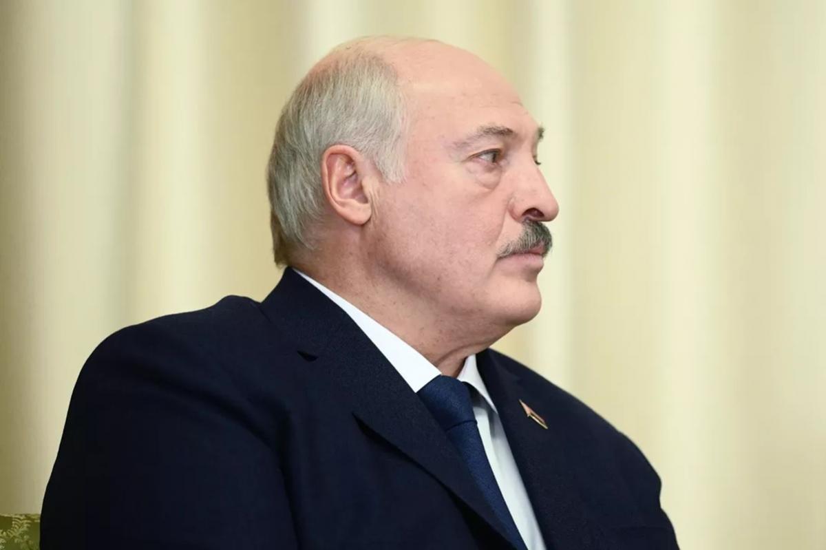 Старая песня: Лукашенко заявил, что Трамп продолжает политику Байдена продавая оружие Киеву через Европу