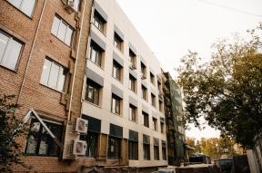 Глава Городского округа Пушкинский проверил ход капремонта взрослой поликлиники в Ивантеевке