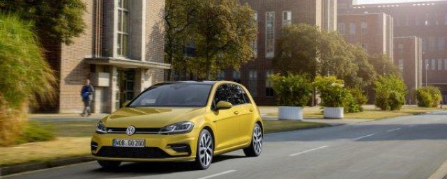 Volkswagen Golf получил спортивный обвес R-Line