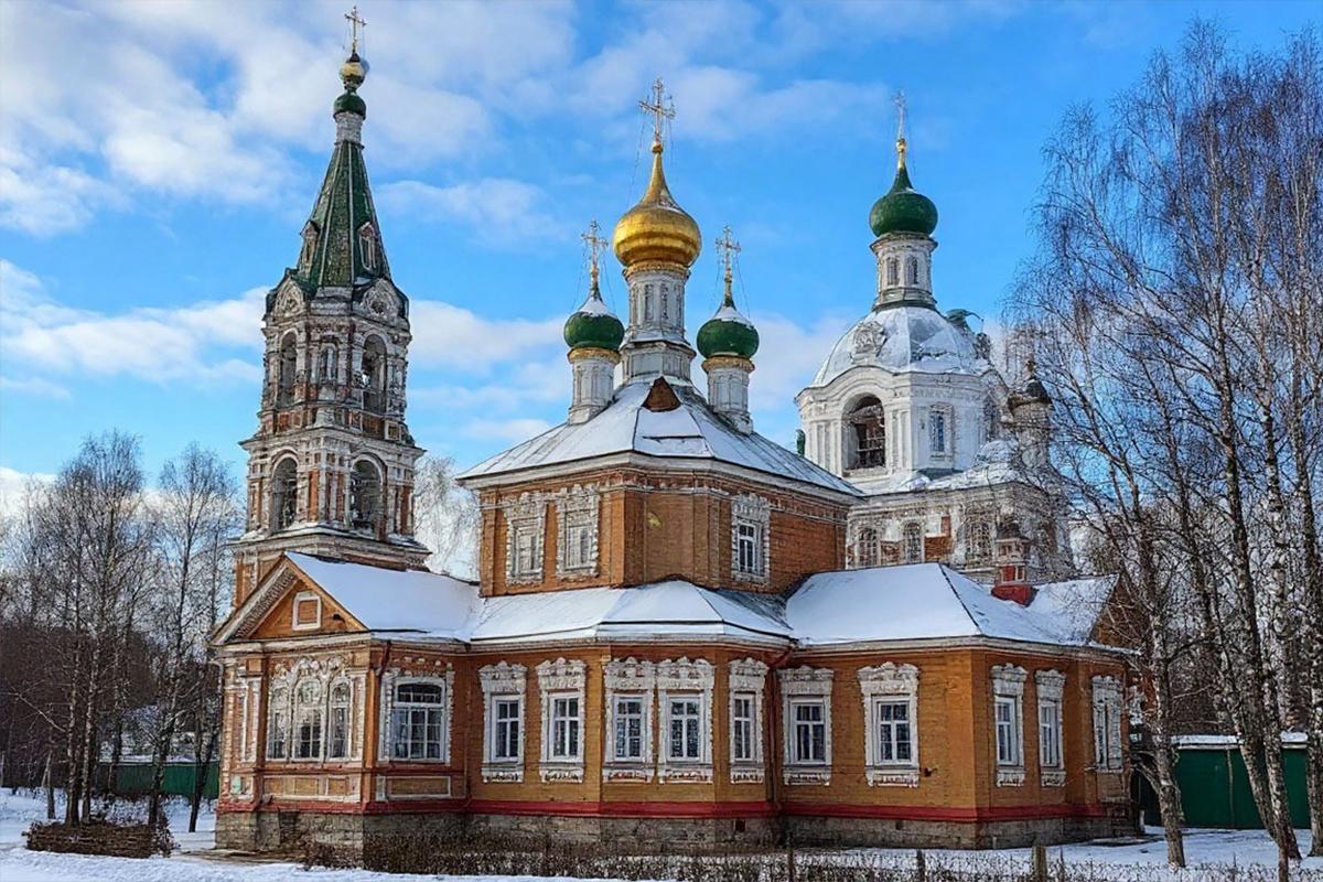 Новогодняя сказка дороже золота: россияне раскупают туры к Деду Морозу за 187 тысяч на семью