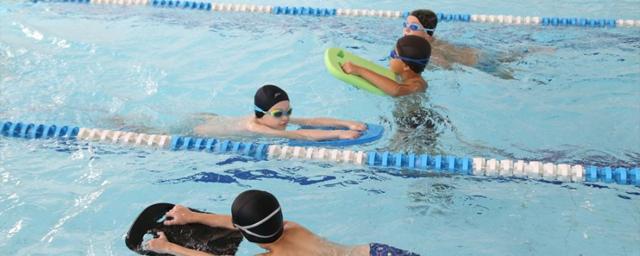 В Хабаровском крае за год научились плавать 8,5 тыс. детей