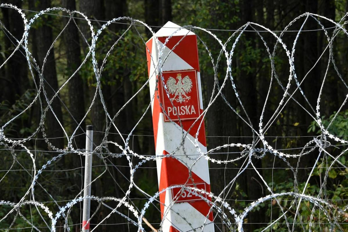 Польша вернет буферную зону на границе с Белоруссией со вторника
