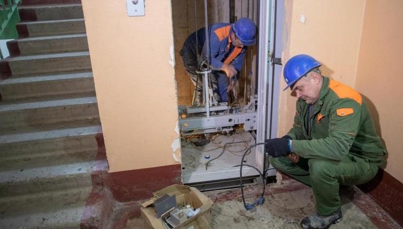 Правительство Смоленской области намерено выделять по 110 млн рублей на замену лифтов в жилых домах в течение 5 лет