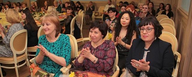 В Хабаровске 37 работников культуры получили заслуженные награды