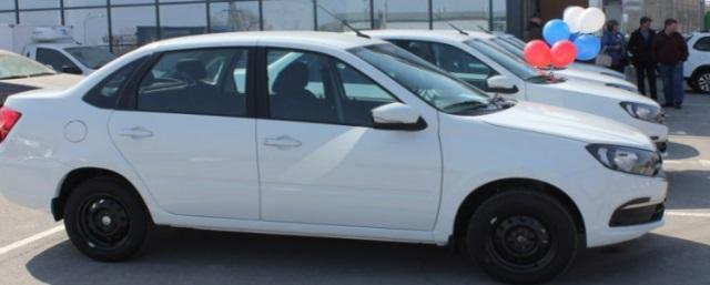 Пострадавшим на производстве жителям Волгоградской области выдали бесплатно автомобили