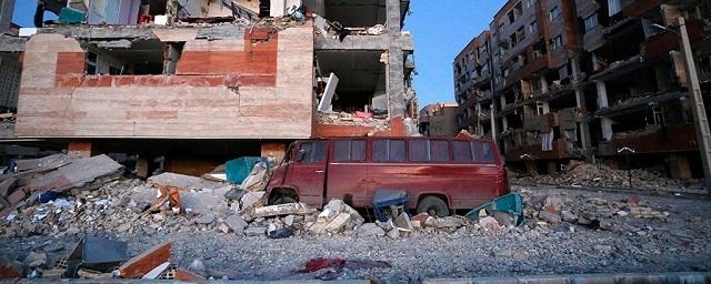 Почти 70 тысяч жителей Ирана лишились крова после землетрясения