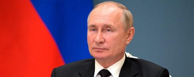 Путин назвал чувствительной для граждан России проблему повышения потребительских цен