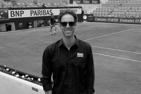 Телеведущий Маккензи-Макхарг трагически погиб в Лос-Анджелесе