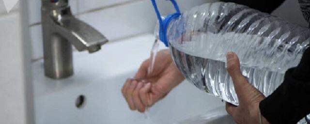 В Саратове коммунальщики отключили воду четырем частным домовладениям из-за долгов