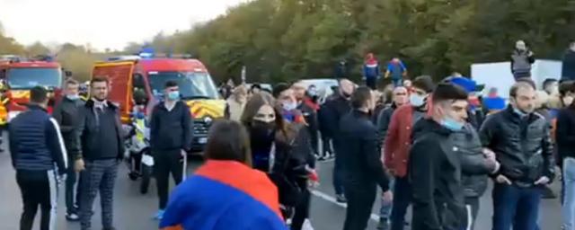 В армянских районах Франции турки устроили агрессивные демонстрации