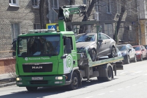В Москве за год на спецстоянки поместили 35 тысяч авто премиум-класса