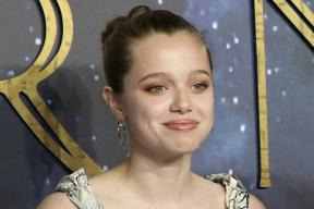 Папарацци подловили 19-летнюю дочь Джоли: нежный жест и объятия с таинственным незнакомцем