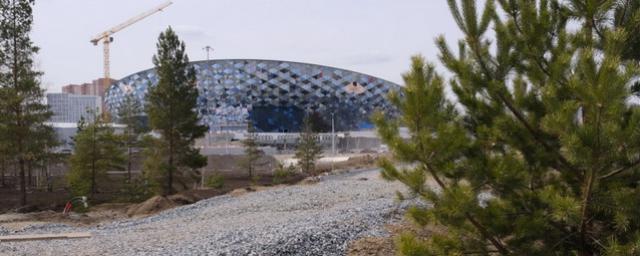 Андрей Травников проверил ход строительства новой ледовой арены в Новосибирске