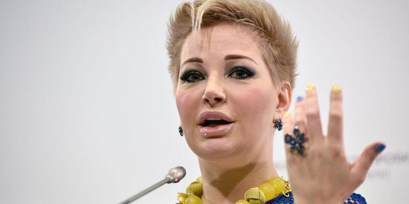Сбежавшей на Украину певице Марии Максаковой напомнили о ее долгах в России