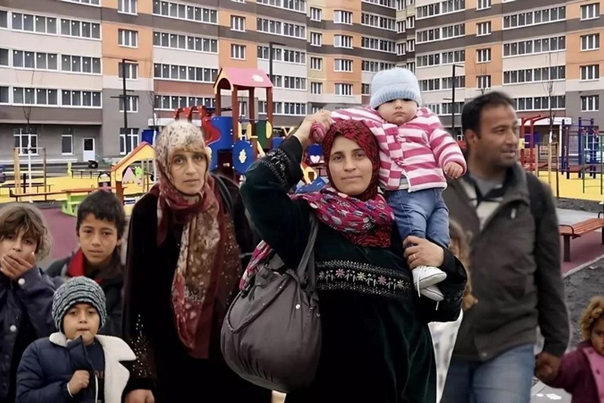 «Лидеры диаспор сейчас точно в панике!» Мигранты заплатят за «бездельников» – новая инициатива Госдумы