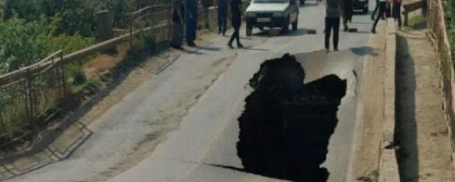 В Дагестане обрушился автомобильный мост