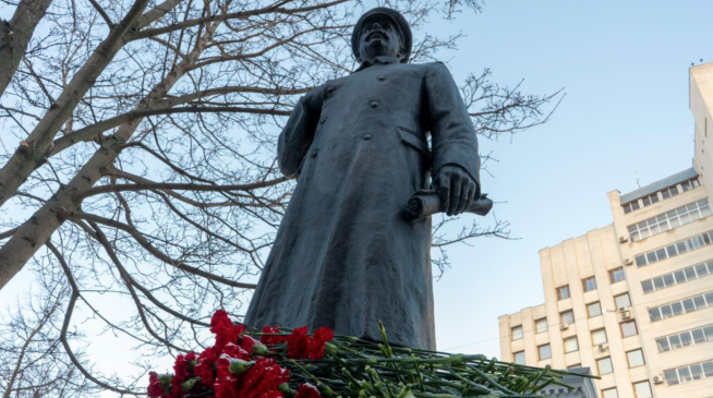 Губернатор Филимонов обещал, что памятнику Иосифу Сталину в Вологде ничего не угрожает