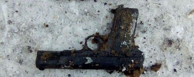 В Муроме под землей коммунальщики нашли два пистолета и «мину»