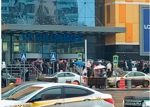 В Москве из ТЦ Columbus эвакуировали сотрудников и посетителей из-за угрозы взрыва
