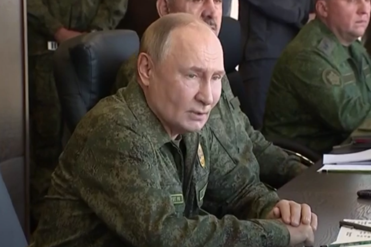 Президент посетил полигон «Мулино», где проводятся военные учения «Запад-2025»