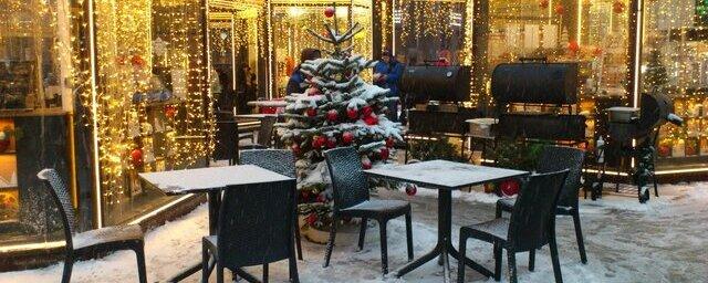 В Петербурге кафе с зимней мебелью смогут работать круглосуточно