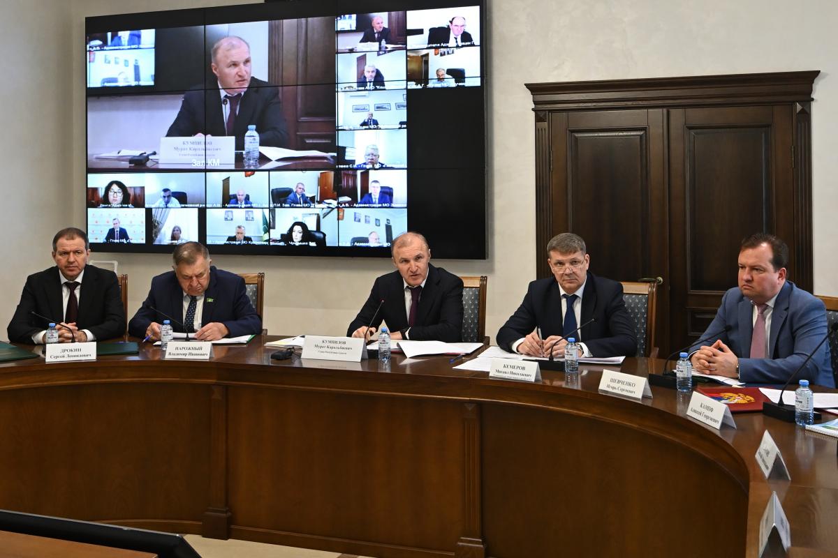 Глава Адыгеи Мурат Кумпилов: Подготовка к организации выборов и началу нового учебного года требует слаженной работы всех ответственных служб