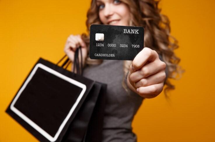 Как пользоваться кредитной картой, чтобы избежать долгов