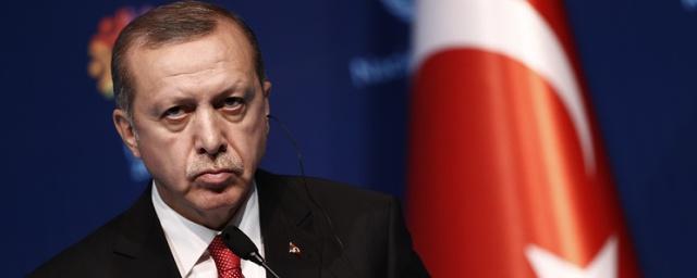 СМИ: Эрдоган хочет подчинить президенту Турции Генштаб и разведку