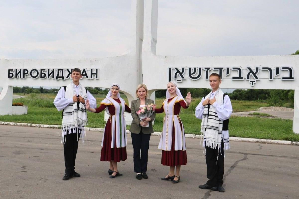 Любимова назвала культуру ЕАО объектом особого внимания