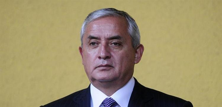 В Гватемале суд отправил под стражу экс-президента Молину