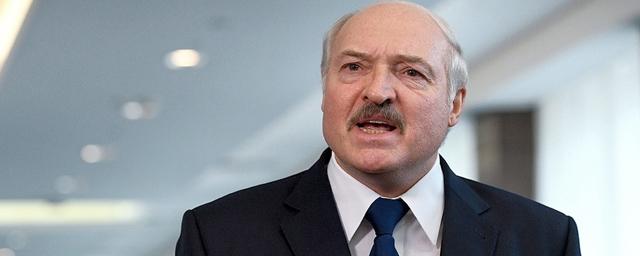 Лукашенко заявил о невозможности отмены парада Победы