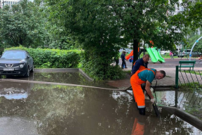 В городском округе Щелково с последствиями ливня справляются 10 бригад