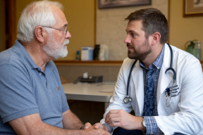 Онкоуролог Гадзиян рассказал о первых симптомах рака мочевого пузыря