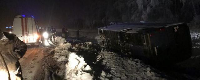 В Тульской области экскурсионный автобус с детьми попал в ДТП