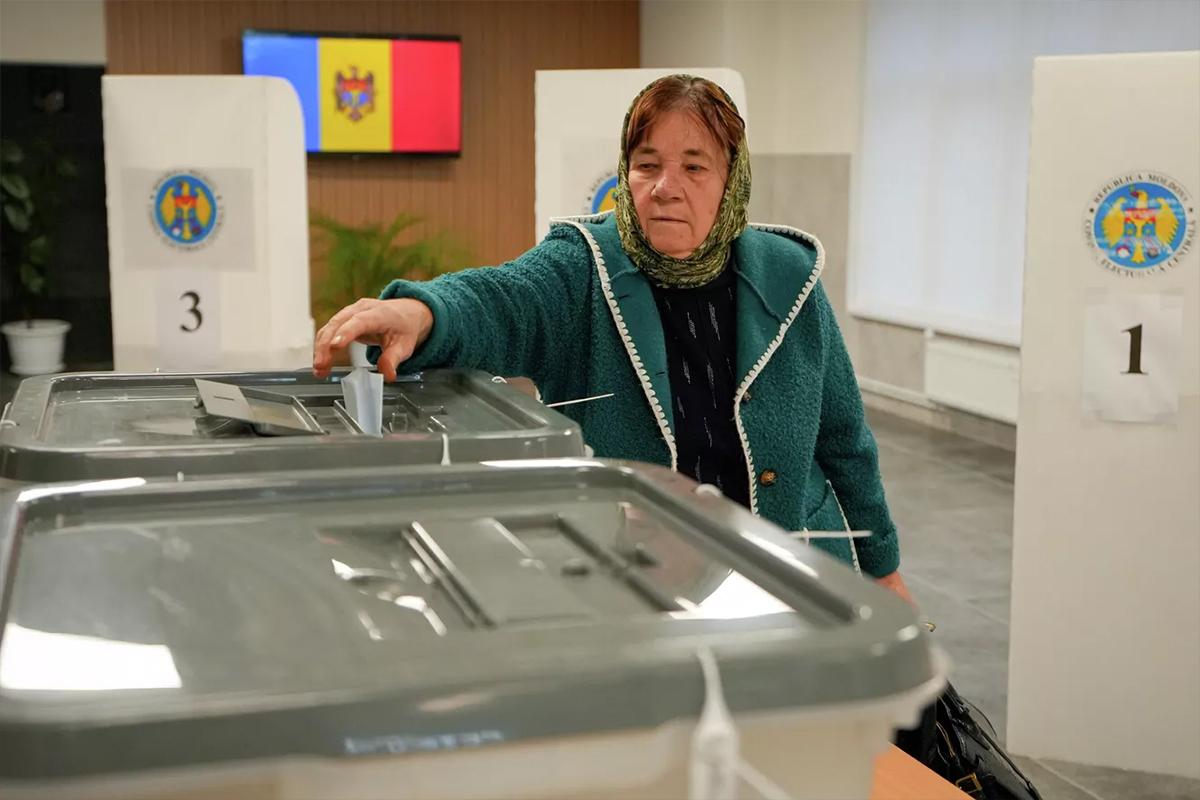 Молдавская оппозиция опередила правящую партию PAS на парламентских выборах