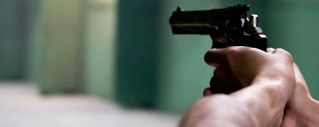 В Екатеринбурге водитель «ГАЗели» обстрелял машину с ребенком