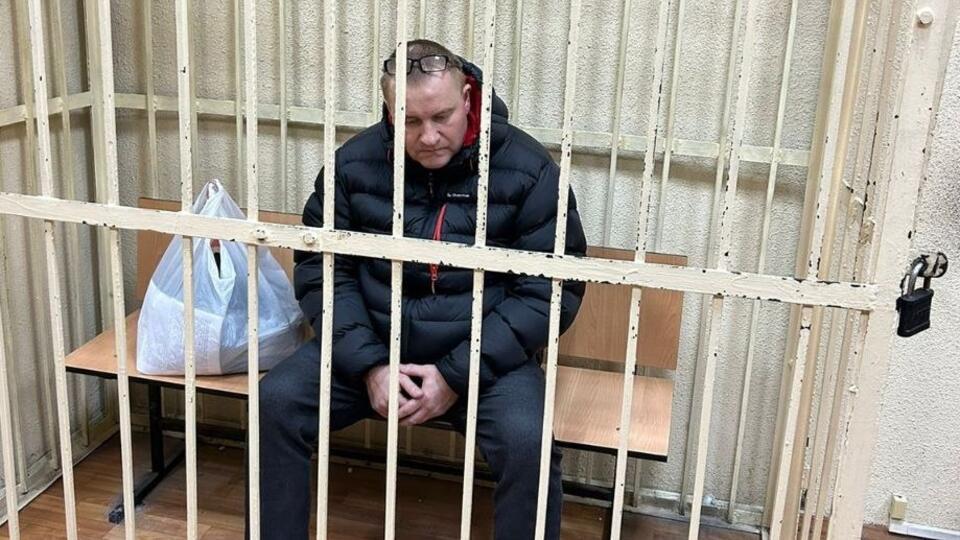 В Брянске суд смягчил меру пресечения отцу девочки, устроившей стрельбу в школе