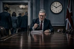 Трус и лжец и декоративный премьер: как собственные подчиненные публично уничтожили Кира Стармера