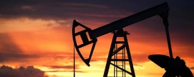Bloomberg: Ценовой предел на нефть нужно отменить, так как он не работает