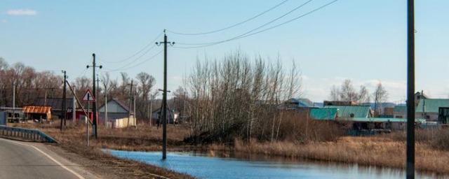 В Краматорске из-за снегопадов прорвало дамбу в одном из водохранилищ
